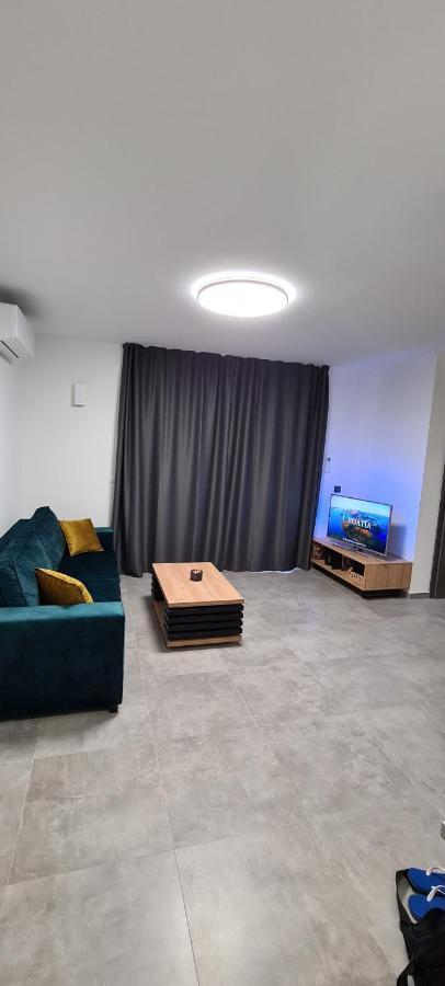 Next Door Apartment Maro & Ivan Njivice Exterior foto
